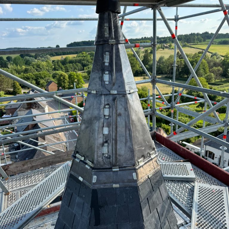 Couverture de l'Helpe — couvreur en ardoise en Avesnois